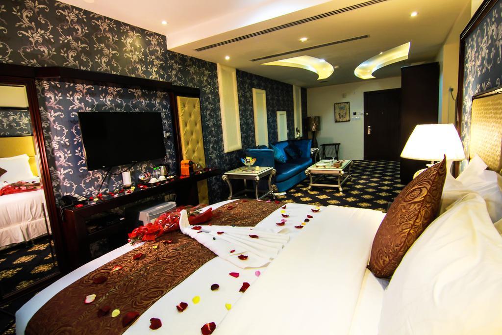 Rest Night Serviced Apartments- Alhamra Riyadh Eksteriør billede A suite at the hotel