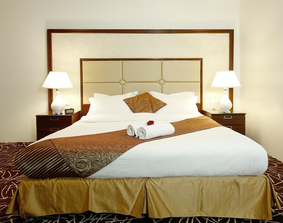 Rest Night Serviced Apartments- Alhamra Riyadh Eksteriør billede A bed