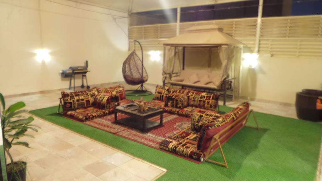 Rest Night Serviced Apartments- Alhamra Riyadh Eksteriør billede A majlis in a hotel in Dubai