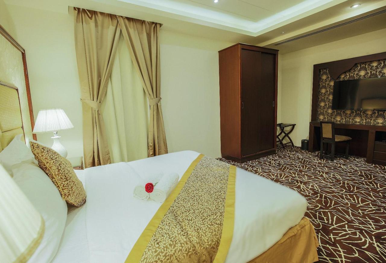 Rest Night Serviced Apartments- Alhamra Riyadh Eksteriør billede A bedroom at the hotel