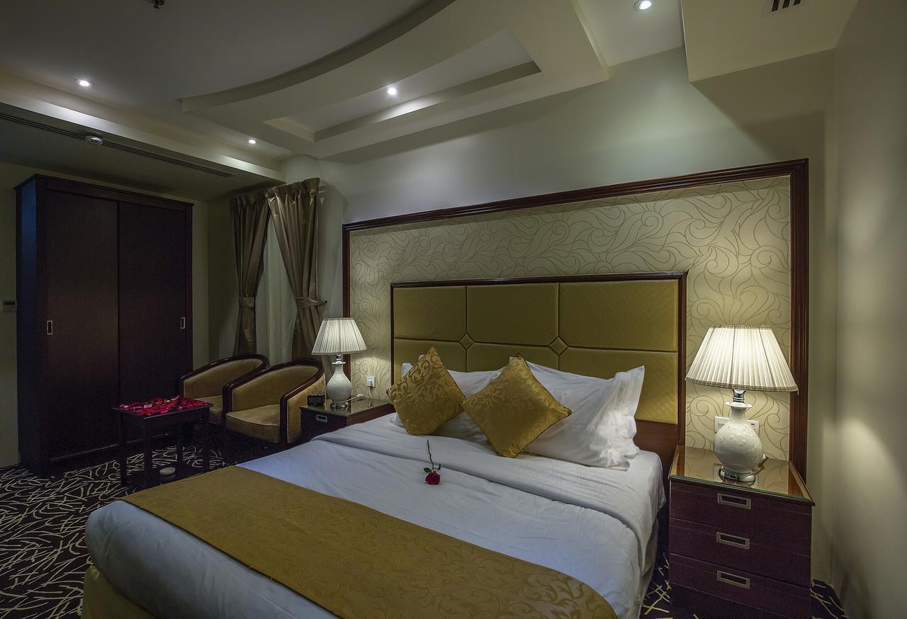 Rest Night Serviced Apartments- Alhamra Riyadh Eksteriør billede A bedroom at the hotel